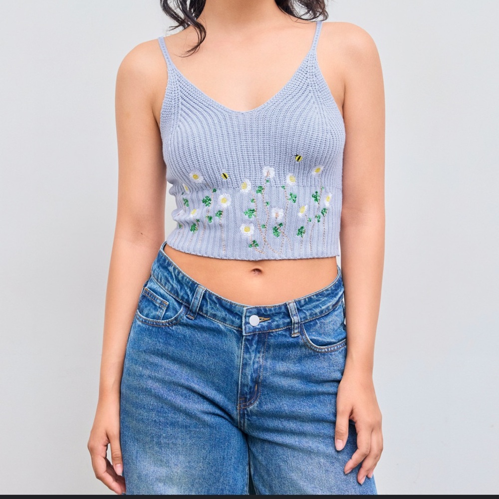 Cider Red Floral Knit Crop Top large - Picture 2 of 7